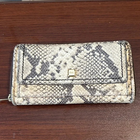 Nine West Elegant Snake Print Wallet carry alone or as wallet EUC - Picture 1 of 9